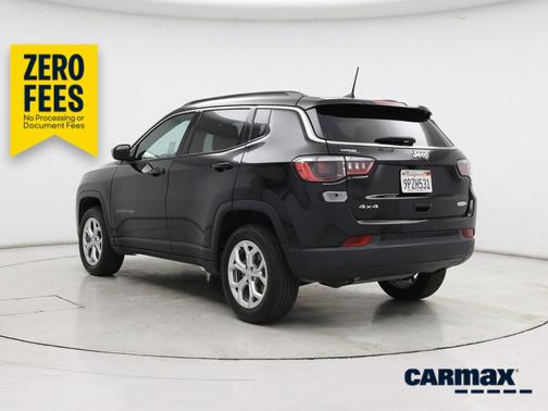 Black 2024 Jeep Compass Latitude
