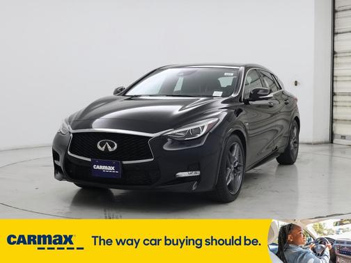 2017 INFINITI QX30 Sport