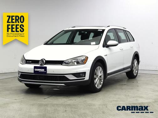 White 2017 Volkswagen Golf Alltrack SE