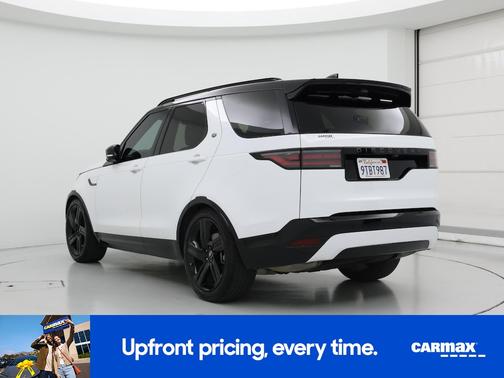 White 2024 Land Rover Discovery SE Dynamic