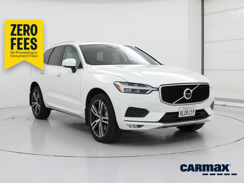 White 2019 Volvo XC60 T6 Momentum