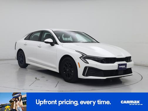 White 2025 Kia K5 LXS