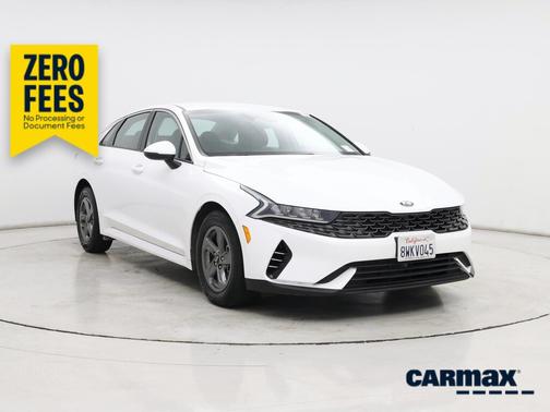 White 2021 Kia K5 LX