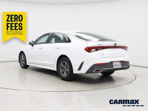 White 2021 Kia K5 LX