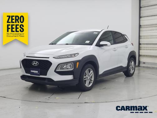 White 2018 Hyundai KONA SE