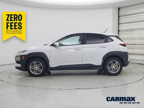 White 2018 Hyundai KONA SE