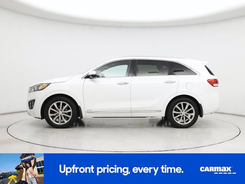 White 2018 Kia Sorento SX