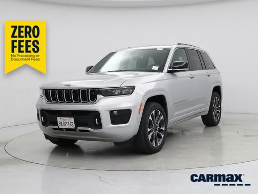 Silver 2022 Jeep Grand Cherokee Overland