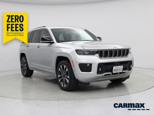 Silver 2022 Jeep Grand Cherokee Overland