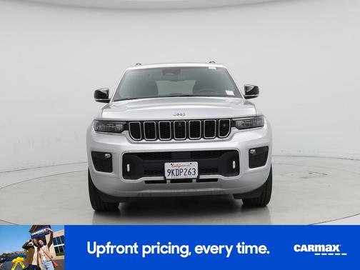 Silver 2022 Jeep Grand Cherokee Overland