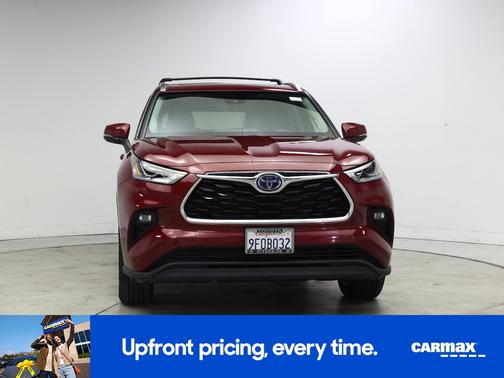 Red 2023 Toyota Highlander Hybrid Limited