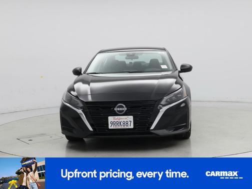 Black 2025 Nissan Altima SV