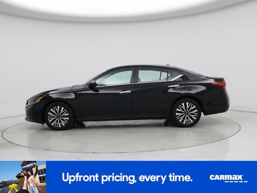 Black 2025 Nissan Altima SV