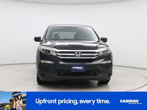 Green 2016 Honda Pilot LX