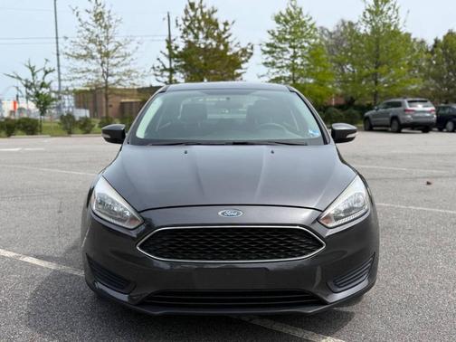 Magnetic 2017 Ford Focus SE