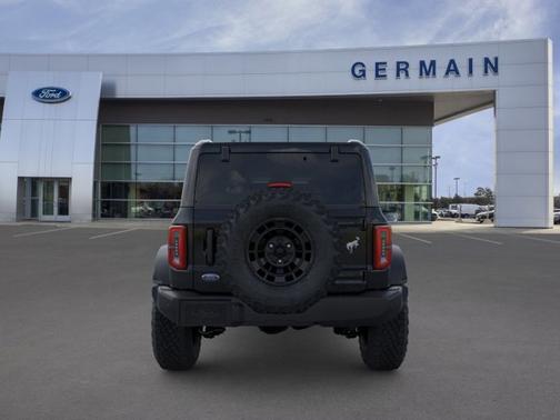 Shadow Black 2026 Ford Bronco Outer Banks