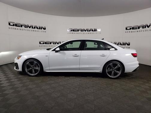 Photo 3 of 32 of 2021 Audi A4 S line Premium Plus