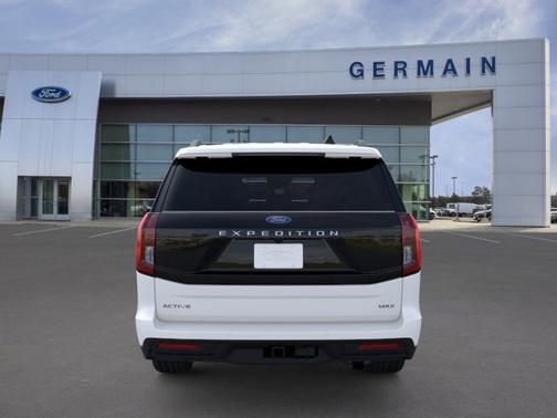 Star White Metallic Tri-Coat 2026 Ford Expedition Max Active