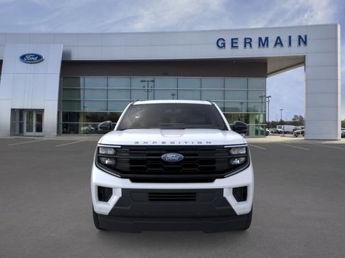 Star White Metallic Tri-Coat 2026 Ford Expedition Max Active
