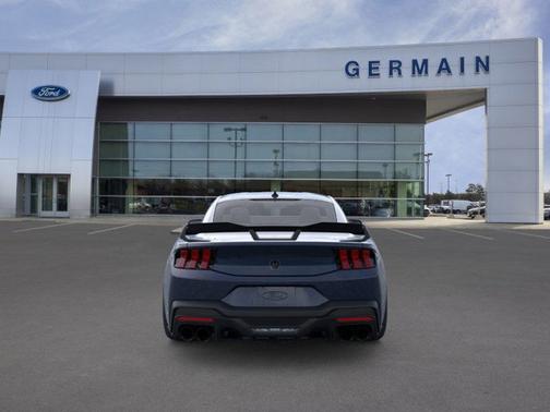 2025 Ford Mustang Dark Horse