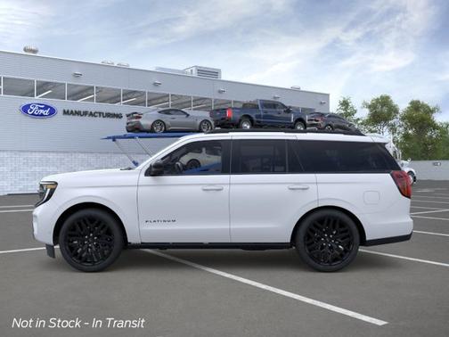 Star White Metallic Tri-Coat 2026 Ford Expedition Platinum