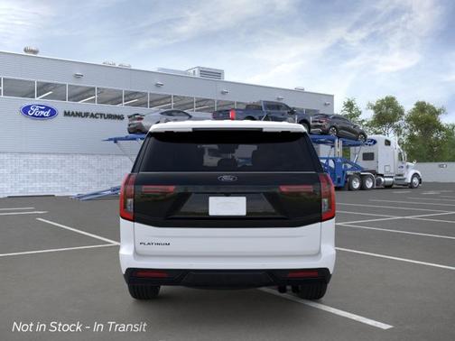 Star White Metallic Tri-Coat 2026 Ford Expedition Platinum