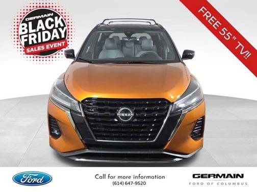 2022 Nissan Kicks SR