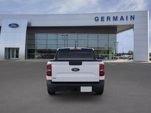 Oxford White 2025 Ford Maverick LARIAT
