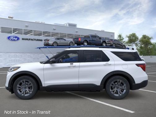 Star White Metallic Tri-Coat 2026 Ford Explorer Active