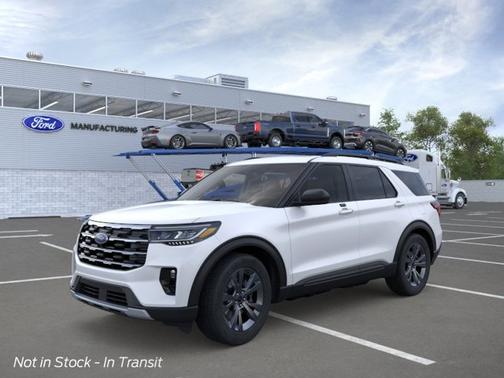 Star White Metallic Tri-Coat 2026 Ford Explorer Active
