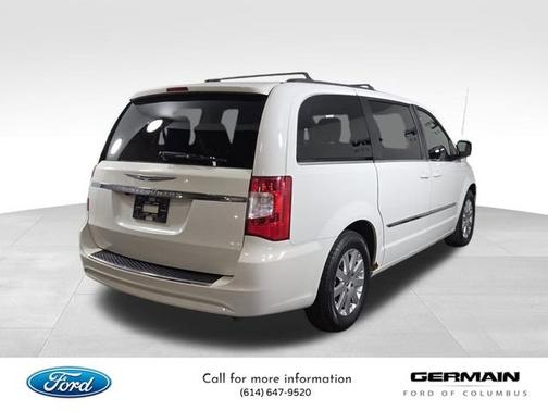 2013 Chrysler Town & Country Touring