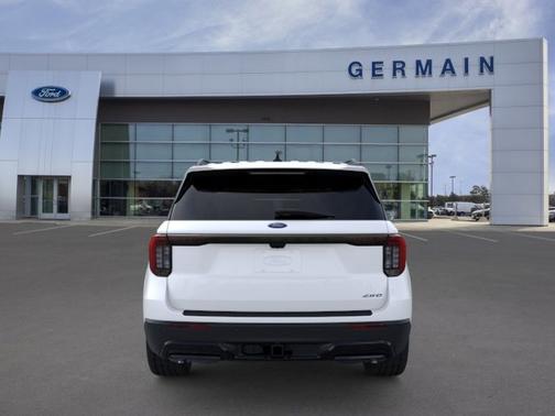 Star White Metallic Tri-Coat 2026 Ford Explorer ST-Line