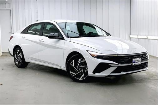 2025 Hyundai ELANTRA HEV SEL Sport