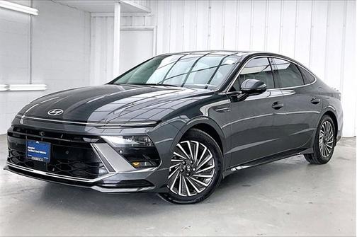 2025 Hyundai SONATA Hybrid Limited