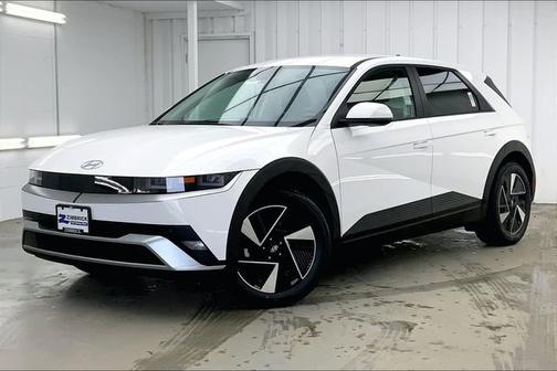 White 2025 Hyundai IONIQ 5 SE