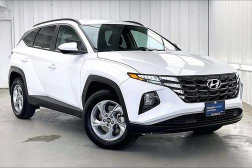 White 2024 Hyundai TUCSON SEL