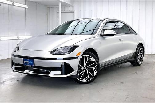 Gold 2023 Hyundai IONIQ 6 Limited