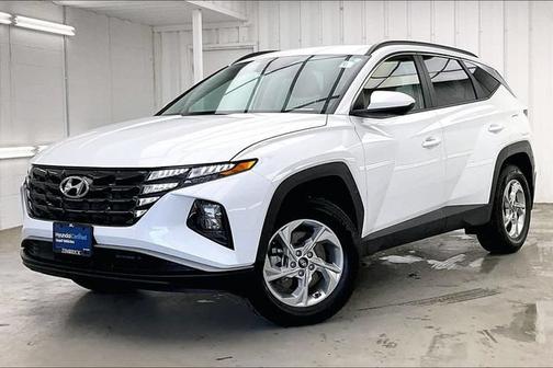 White 2024 Hyundai TUCSON SEL