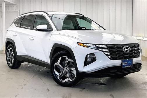 White 2023 Hyundai TUCSON SEL