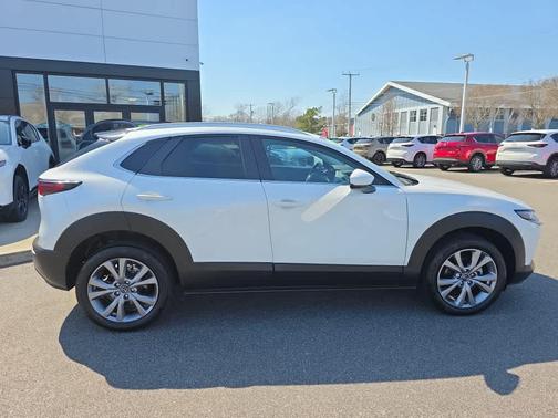 Snowflake White Pearl Mica 2024 Mazda CX-30 2.5 S Preferred Package