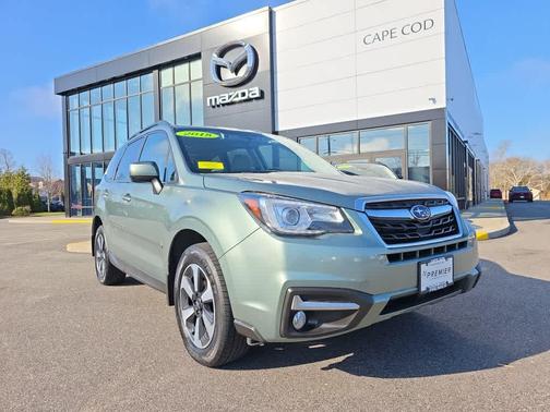 Jasmine Green Metallic 2018 Subaru Forester 2.5i Limited