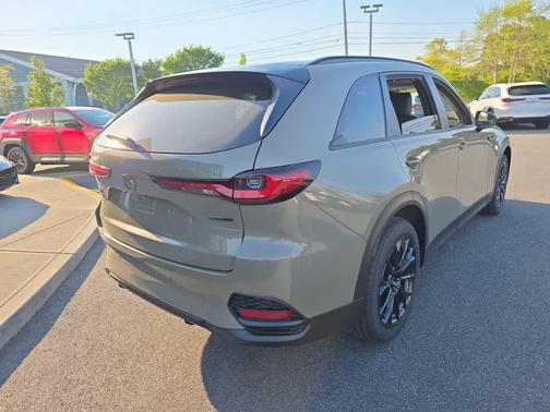 Zircon Sand Metallic 2026 Mazda CX-70 3.3 Turbo Preferred
