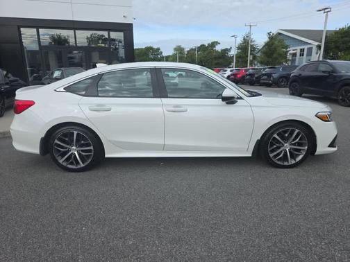 Platinum White Pearl 2022 Honda Civic Touring