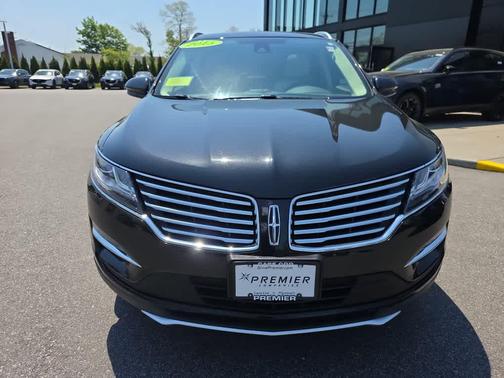 TUXEDO BLACK METALLIC 2015 Lincoln MKC Base