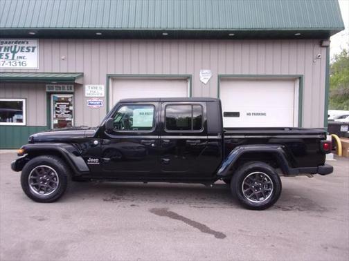 2023 Jeep Gladiator Overland