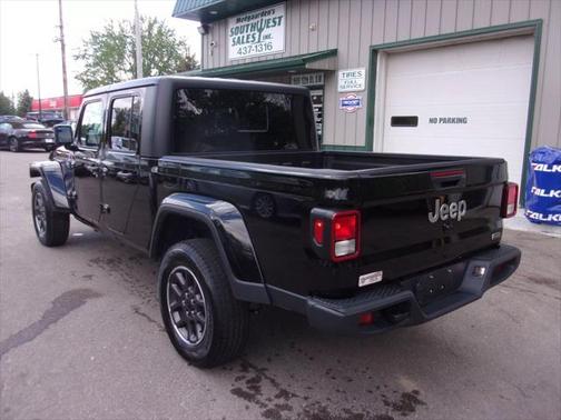 2023 Jeep Gladiator Overland