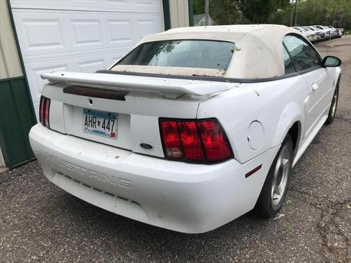 2003 Ford Mustang Deluxe