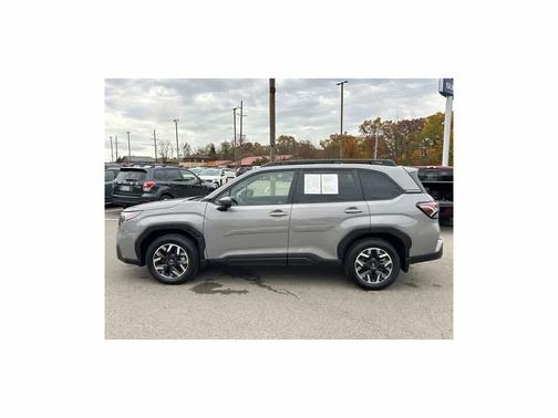 2025 Subaru Forester Premium