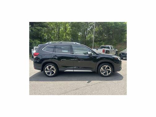Crystal Black Silica 2024 Subaru Forester Touring
