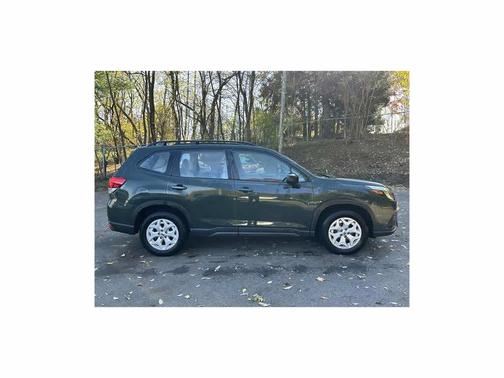 2023 Subaru Forester Base